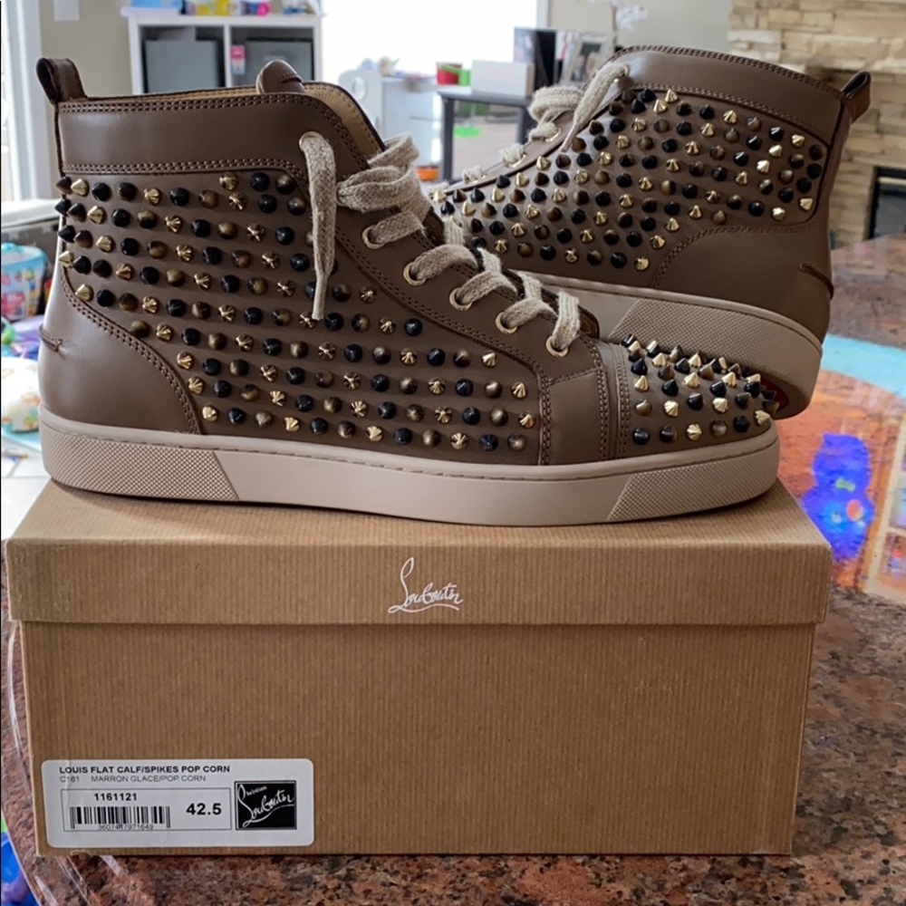 Men’s louboutin flat calf/spikes pop corn sz 42.5